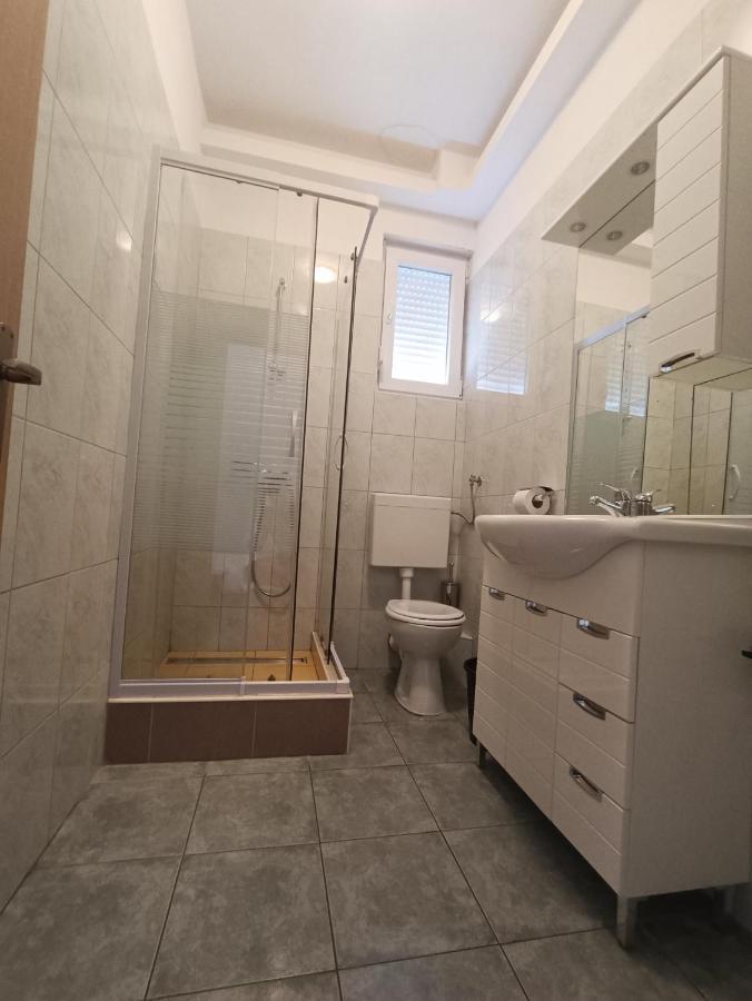 Apartmani Centar 斯塔利格拉德-帕克利尼卡 外观 照片